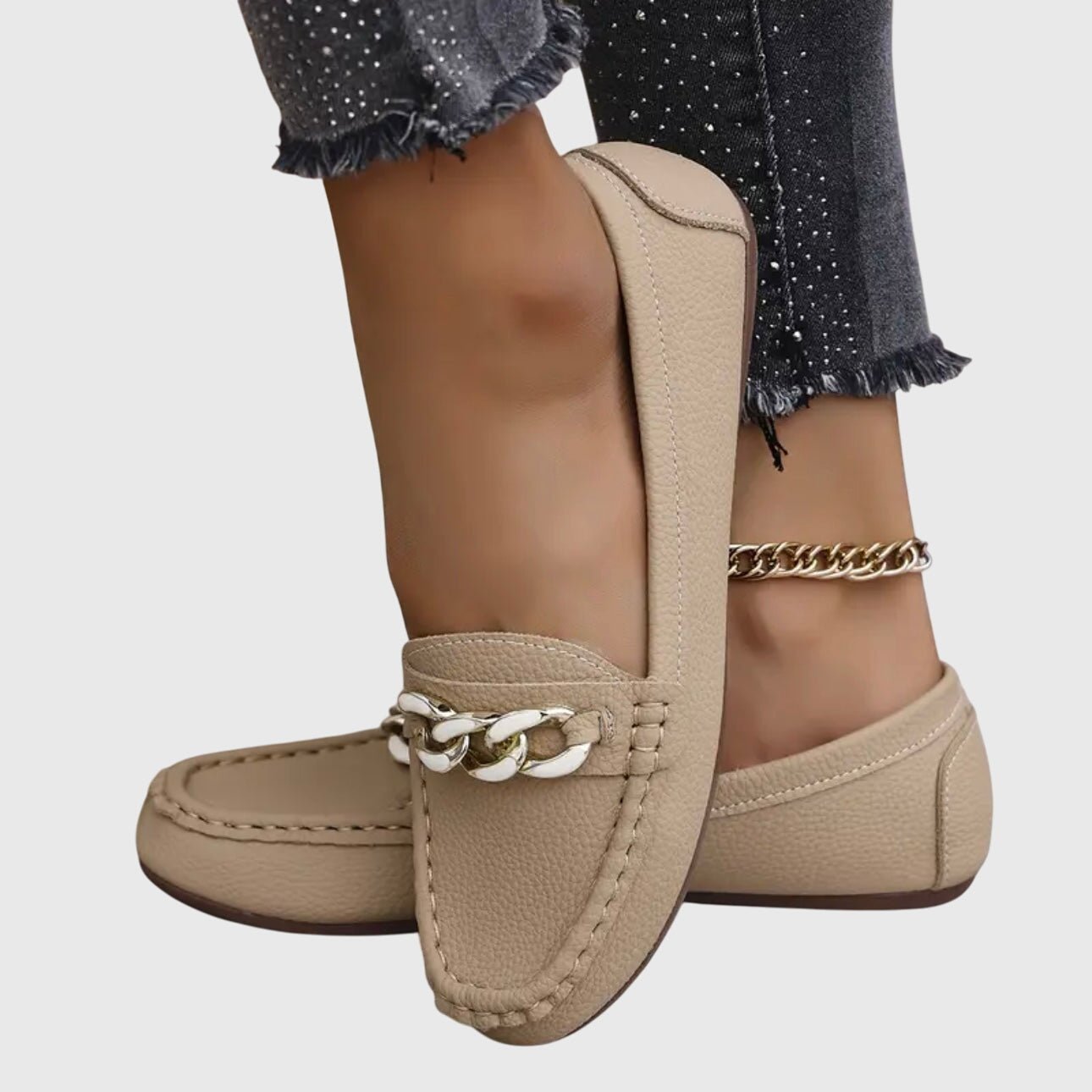 Hui Min | Chain-Detail White Loafers
