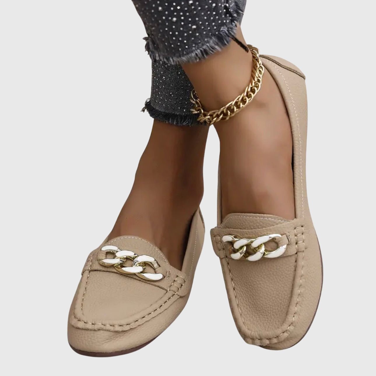 Hui Min | Chain-Detail White Loafers