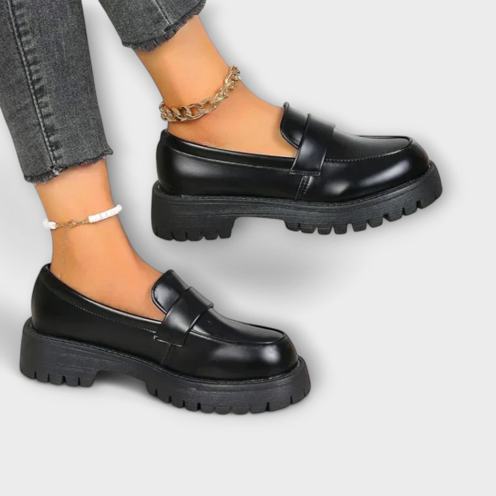 Hui Qi | Classic Black Loafers